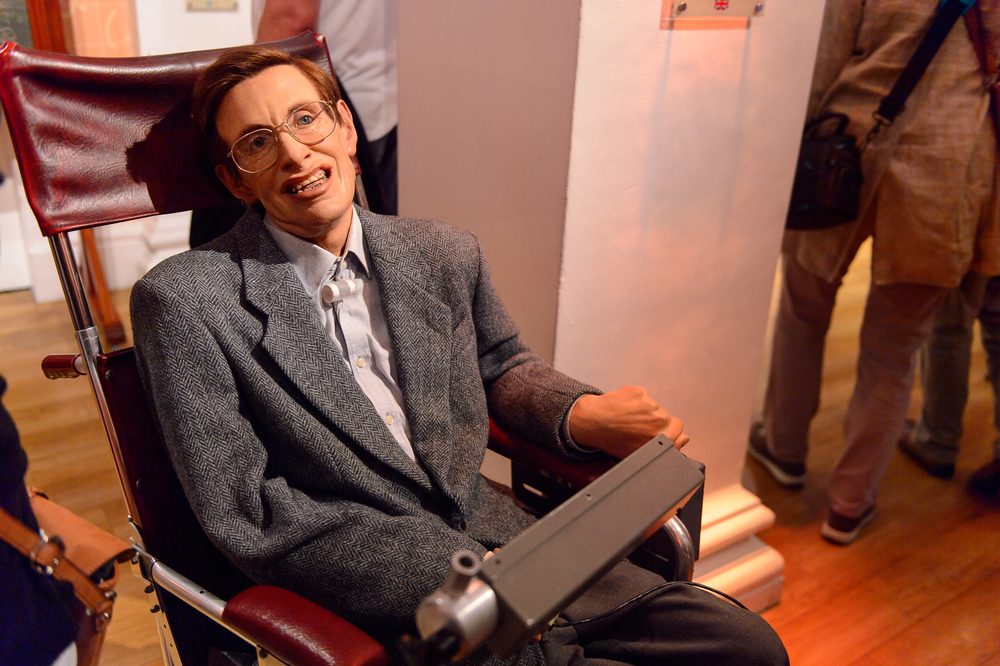 Una foto del giovane Stephen Hawking, dopo l'insorgere della malattia